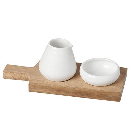 Hochwertiges weißes Keramik-Set auf Holztablett, stilvoll und modern. Perfekt für Servieren und Deko.