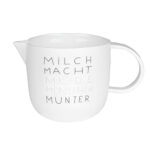 Milch macht müde Menschen munter, weiße Kaffeetasse mit Spruch, stilvolles Geschirr für Kaffee- und.