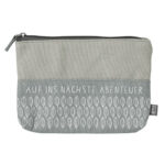 Einzigartige Stofftasche mit Text "Auf ins nächste Abenteuer" und modernem Design, ideal für Reisen.