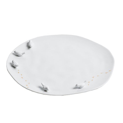 Frühstücksteller mit kleinen Hummeln und Honigwaben-Dekor, handgefertigt, weißes Porzellan, elegante.