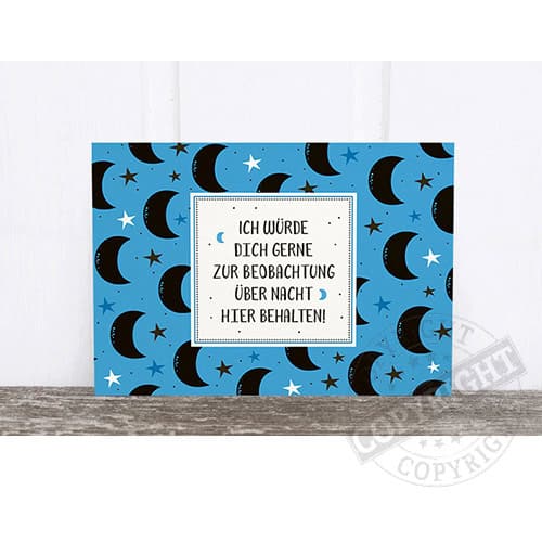 Dunkelblaue Geschenktasche mit Mond- und Sternmotiven, ideal für nächtliche Beobachtungen.