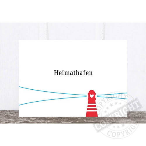 Heimathafen mit Leuchtturm, Symbol für Zuhause und Orientierung.