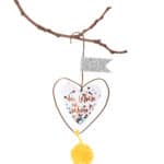 Bunte Herzdeko mit Spruch "das Leben ist schön" und Pompon, ideal für Dekorationen und Geschenke.