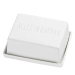 Seife mit "Alles in Ordnung" Gravur auf weißem Seifenstück.
