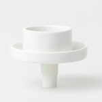 Hochwertiges weißes Keramik-Design, minimalistischer Kerzenhalter für stilvolle Dekorationen.