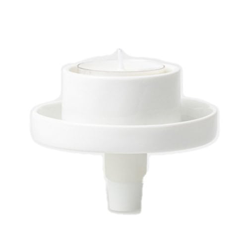 Weißer Kerzenhalter aus Keramik, ideal für Dekoration und stimmungsvolles Ambiente.