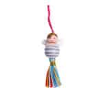 Hängender Stoffengel als Dekoration, handgefertigt, bunte Fransen, für Weihnachten oder als Geschenk.