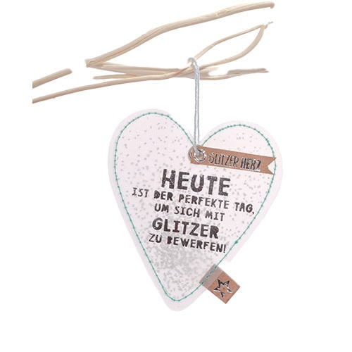 Herzanhänger mit inspirierendem Spruch, dekorativ und liebevoll gestaltet.