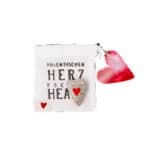 Herzförmige Stofftaschen mit Liebe zum Detail, ideal für Geschenke und Dekorationen.