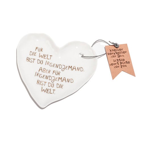 Herzförmiges Dekor mit liebevollem Spruch und Anhänger, handgefertigt, romantisch, Geschenkidee.