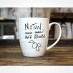 Nixtun muss man auch küssen - lustige Kaffeetasse mit Hundemotiv, ideal für den Alltag.