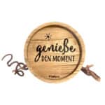 Genieße den Moment Holzschild mit inspirierendem Spruch für positive Lebenshaltung.