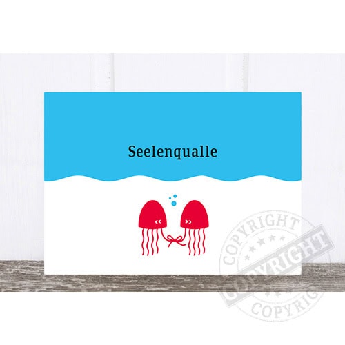 Illustration von Quallen mit dem Wort "Seelentankstelle" in Blau und Rot.