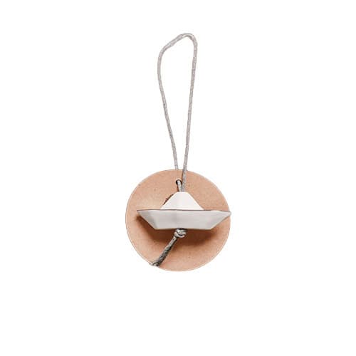 Hängender Keramik-Teelichthalter mit Holzscheibe und Schnur, dekoratives Wohnaccessoire.