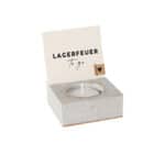 Lagerfeuer Teelicht in Beton mit handgeschriebenem "To go" und Herz-Design, stilvoll und modern.