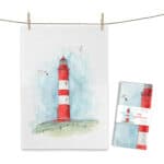 Der Leuchtturm in Wasserfarben, mit Möwen im Himmel, auf Leinwand und Verpackung.