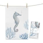 Seepferdchen und Korallen auf handgefertigtem Textil, maritime Dekoration, Meeresmotiv, Wandbehang,.