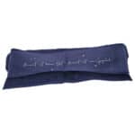 Hochwertiges, dunkelblaues Armband mit inspirierendem Zitat und kleinen Vogelmotiven, ideal für stil.