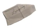 Handtuch mit Langeoog-Schriftzug, ideal für Strand und Bad.