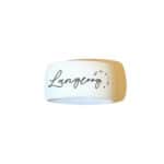 Langlebiger weißer Keramikbecher mit schwarzem Schriftzug "Langeoog" und Uhr-Design, ideal für Souve.