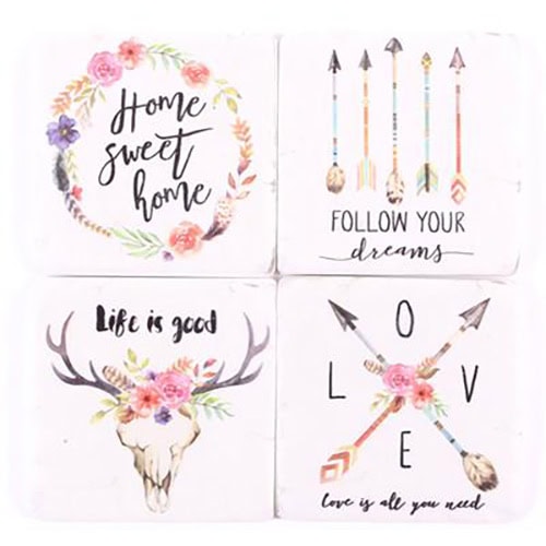 Home decor mit inspirierenden Sprüchen und Motiven, ideal für wohnliche Akzente.