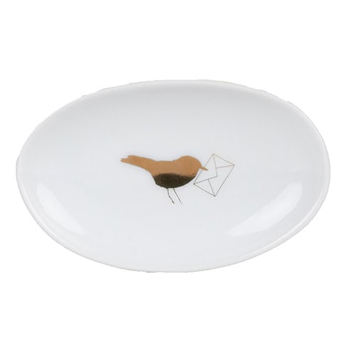 Elegante Keramikplatte mit Vogelmotiv und Briefumschlag, ideal für stilvolle Dekorationen und Gesche.