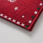 Hochwertiger roter Filzstoff mit weißen Stern- und Punktmustern, ideal für Bastel- und Dekorationspr.