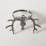 Hochwertiger Silberschmuck mit Hirschgeweih-Design, handgefertigt, einzigartiges Schmuckstück.