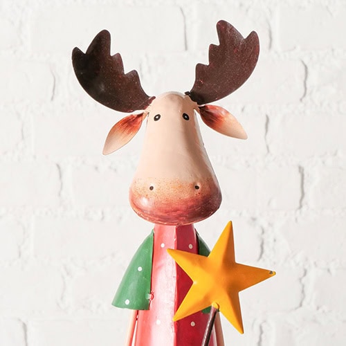 Hirsch-Figur mit Stern, festliche Dekoration, Weihnachtsfigur, handgefertigt, winterlich, dekorative.