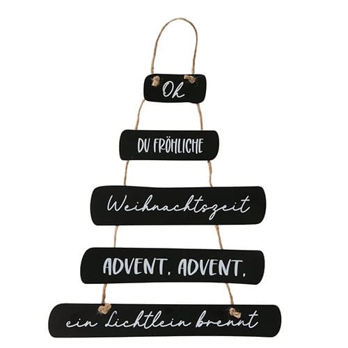 Hängende Weihnachtsdeko mit inspirierendem Adventsspruch in Schwarz und Weiß.