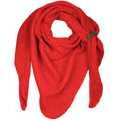 Warmer roter Schal aus weichem Material, ideal für kalte Tage und stilvolles Winteraccessoire.