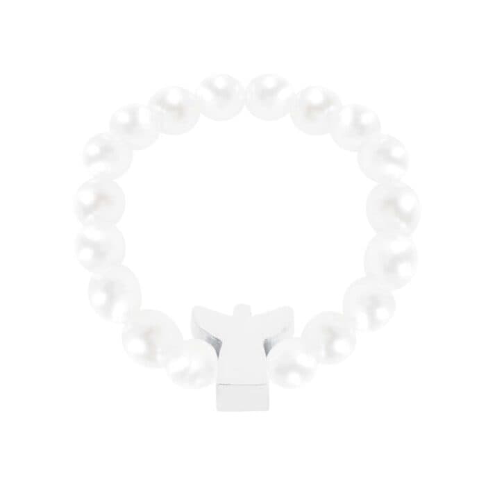 Perlenarmband mit silbernem Verschluss, elegantes Schmuckstück für Damen.