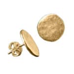 Ohrstecker aus Gold mit mattem Finish, stilvoller Schmuck für Damen.